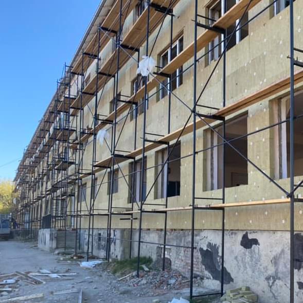 Termoizolarea fatadei sub tinc